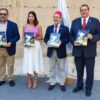 Moros y Cristianos presenta la revista, al Rey Don Jaime I y al Mantenedor de la cena de proclamación de Capitanes y Abanderado