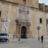Cambian la red de protección de la fachada de la Basílica de Santa María