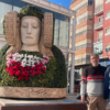 La Dama de Elche gigante de flores vuelve a la plaza del Centro de Congresos