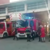 Suenan las sirenas de los bomberos para despedir a una trabajadora que se jubila