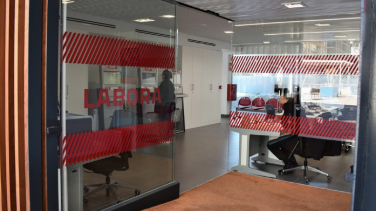 El paro bajó en Elche y Crevillent en noviembre, pero subió en Santa Pola