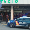 Provocan daños en la Estación de Autobuses y roban en el interior de dos vehículos