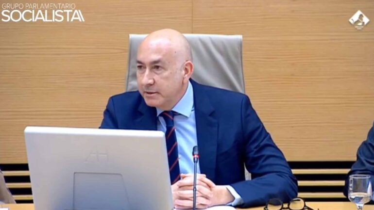 Alejandro Soler lamenta que Pablo Ruz «compre los discursos más extremos de VOX» por la moción de la Ley del Aborto