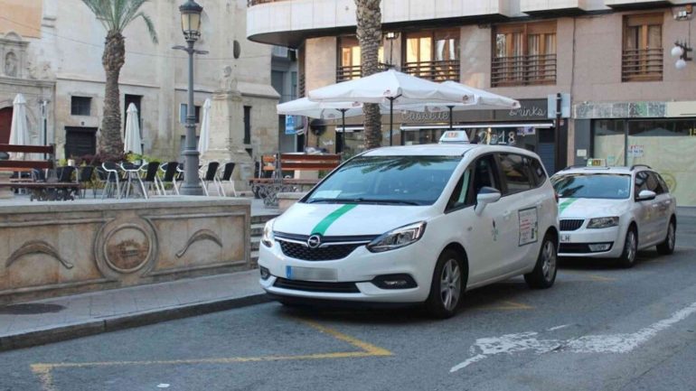 Huelga de taxis convocada para este miércoles por «intrusismo y competencia desleal de las VTC»