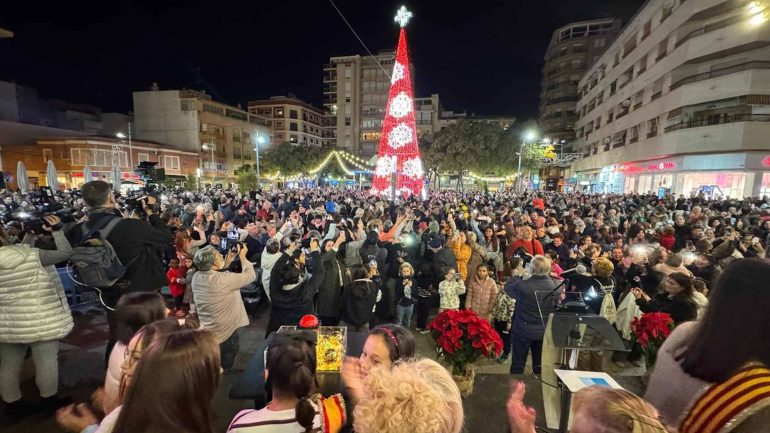 Santa Pola. Todo preparado para la llegada de la Navidad