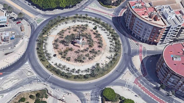 Las obras de reordenación del tráfico en la rotonda de L’Aljub comenzarán en septiembre