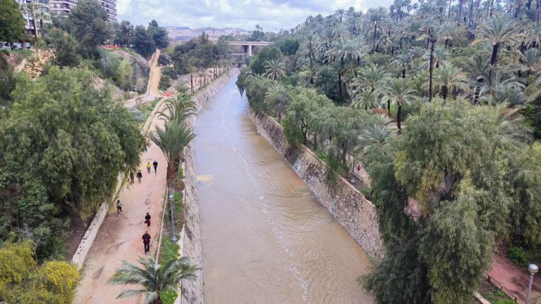 Compromís pide renaturalizar y no reurbanizar el cauce del río Vinalopó