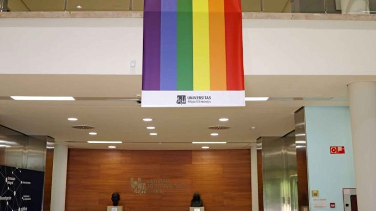 El Programa Amigue de la UMH acompaña y facilita la acogida al estudiantado LGTBIQA+