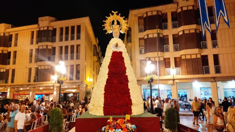 Siguen las diferencias en la Ofrenda de Flores: la UFECE tampoco participará este año