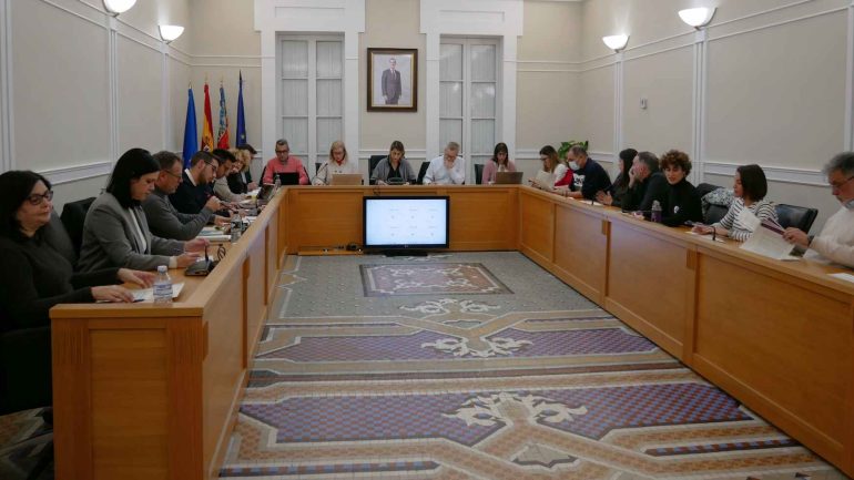 Crevillent. El pleno aprueba elaborar una ordenanza sobre el uso de patinetes