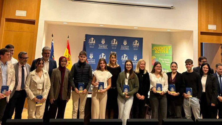 Crevillent. La juventud protagoniza el acto del Día de la Constitución