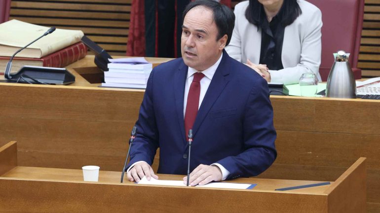 El PSOE suspende a Pérez Llorca tras sus primeros cien días como president de la Generalitat