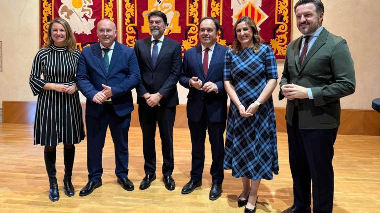 Vivienda y financiación autonómica, retos para el president de la Generalitat, Pérez Llorca