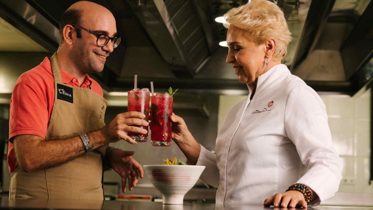 La chef Susi Díaz y Ángel López protagonizan el segundo capítulo de “Mesa Abierta” de APSA y Turismo Costa Blanca