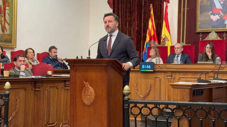 El alcalde de Elche, Pablo Ruz, recibe el alta hospitalaria y se reincorporará al trabajo el próximo lunes