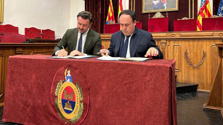 La Generalitat y el Ayuntamiento de Elche firman el convenio para el E-TRAM