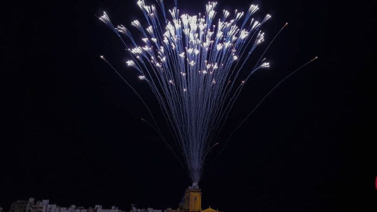 Terminan las Fiestas de la Venida de la Virgen con el lanzamiento de la palmera