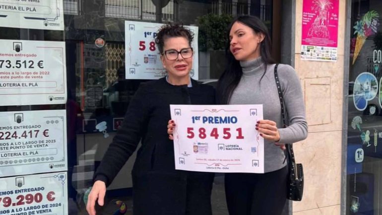 La administración número 7 de Elche vende el primer premio del Sorteo Especial Niños de San Ildefonso