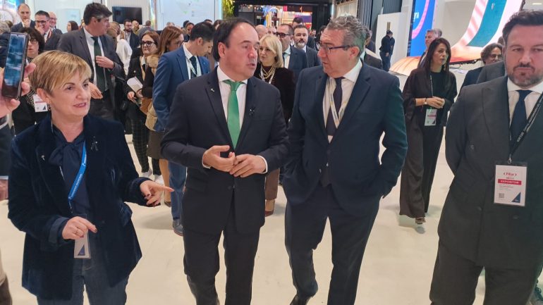 La Costa Blanca protagoniza el primer día de FITUR y destaca por las acciones en la plaza de Callao