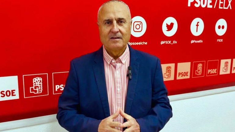 El PSOE pide que se garantice el acceso de personas con TEA al servicio municipal de natación inclusiva