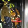 Incendio en el Hostal de El Altet con varias personas atendidas por inhalación de humos