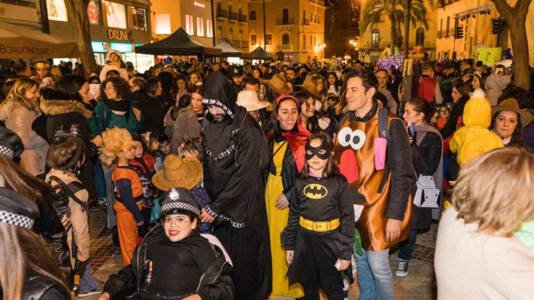 Elche se prepara para disfrutar del Carnaval 2026
