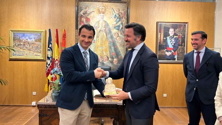 Apuesta para que el Tram una Torrevieja, Elche, el Aeropuerto y Alicante