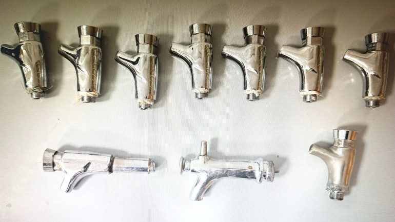 Detienen a dos jóvenes, de 15 y 22 años, por sustraer material de instalaciones municipales