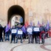 Nueva concentración para reclamar los pagos atrasados  en el Ayuntamiento de Elche