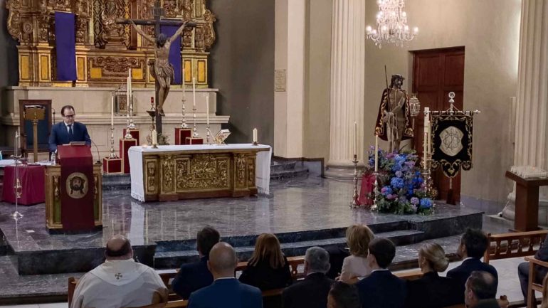 Álvaro Antón invita a mirar y admirar al Ecce-Homo