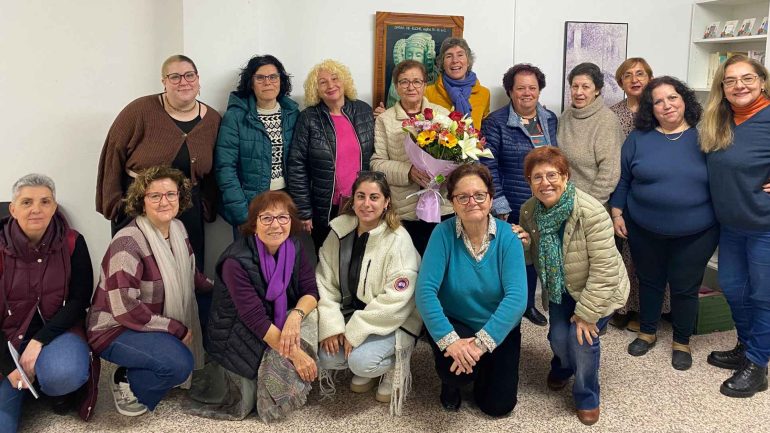 Marisa Bartolomé sustituye a María Antón al frente de la Asociación Mujeres Vecinales