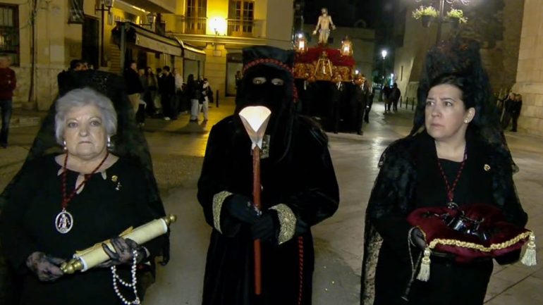 Cristo del Perdón. Trono infantil, reinserción social y encuentro con Mater Desolata
