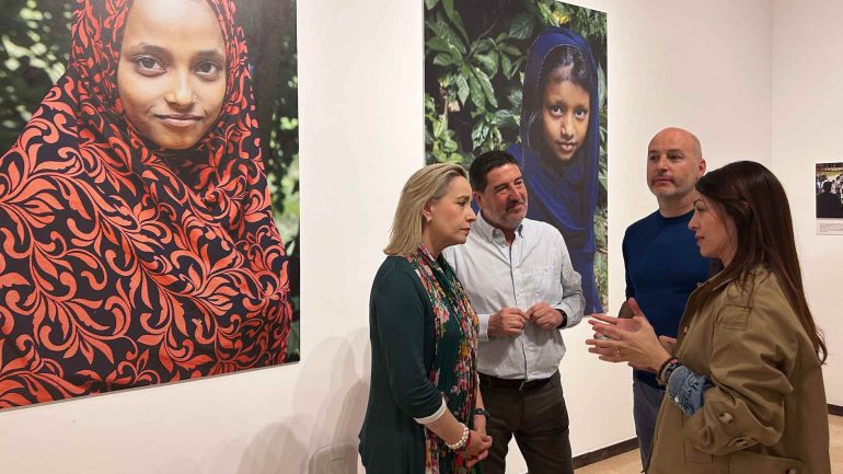 La Lonja Medieval acoge hasta el 10 de mayo la exposición “Bangladesh: la dignidad de un pueblo”