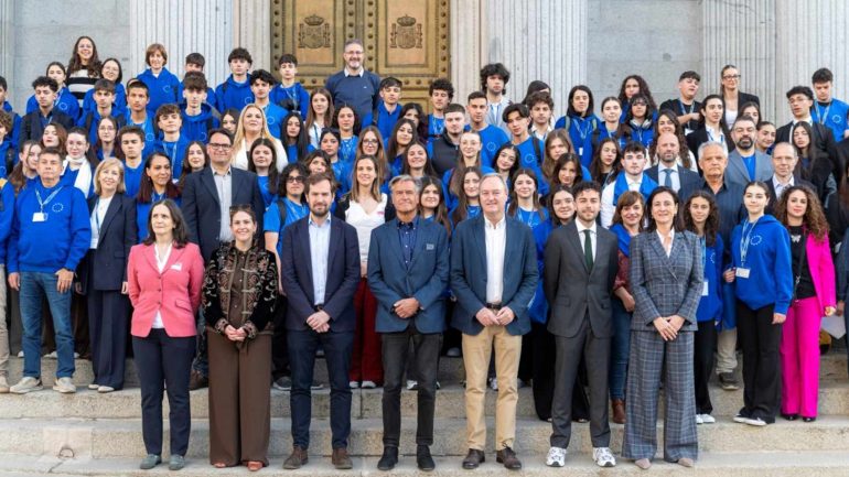 Alumnado del IES Sixto Marco participa en una jornada en Madrid «como si fueran políticos»