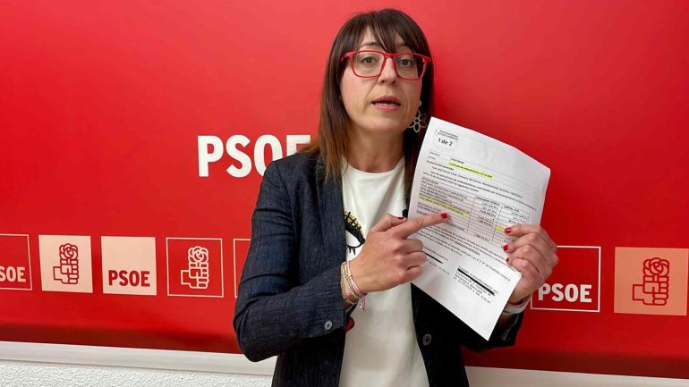 El PSOE acusa al alcalde de “engañar con la deuda municipal y la inversión en proyectos”
