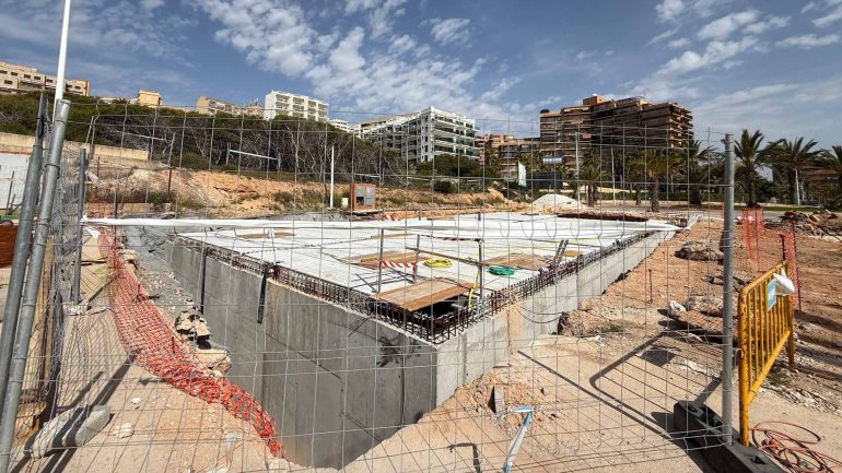 Se ultiman las obras del tanque de tormentas en Los Arenales del Sol con capacidad para 1 millón de litros de agua