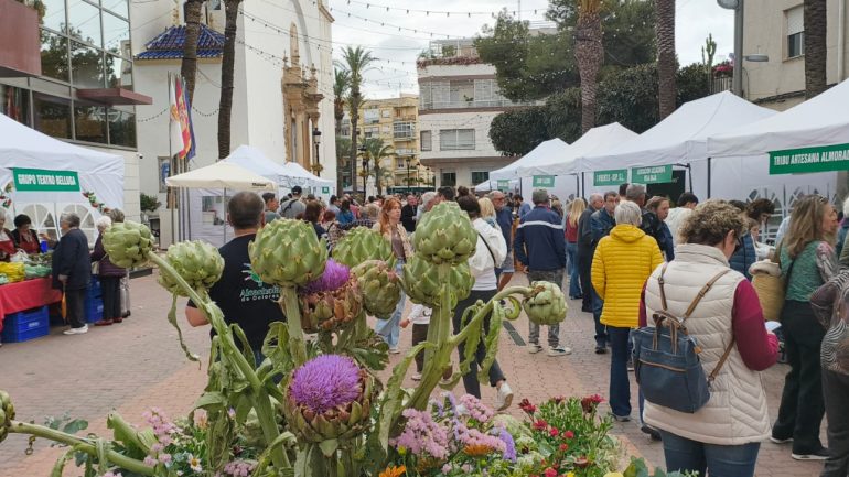 Dolores. La comarca se vuelca con la VIII Edición de la Fiesta Fin de Campaña de la Alcachofa