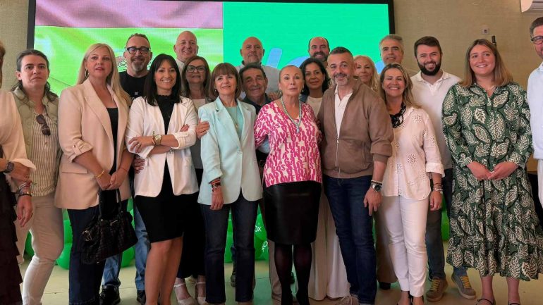 Elche acoge un encuentro de VOX con representantes de 14 municipios de la provincia