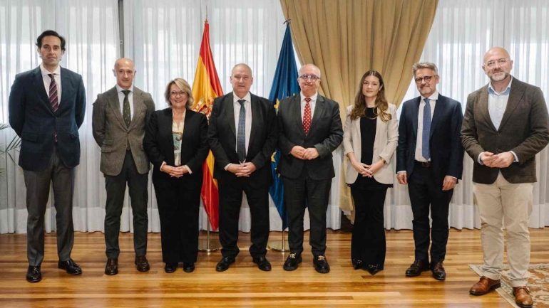 FICE y AEC trasladan al ministro de Industria las necesidades del sector calzado