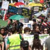 3.000 personas salen a la calle en Elche en el inicio de la tercera semana de huelga indefinida en educación