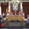 El PSOE saca adelante todos los puntos del pleno extraordinario sobre educación con el respaldo de Compromís, mientras que PP y VOX votan a favor de algunos