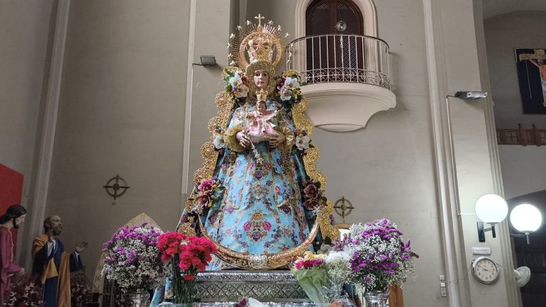 Romería del Rocío con estrenos y restauraciones en las imágenes de la Virgen y el Niño