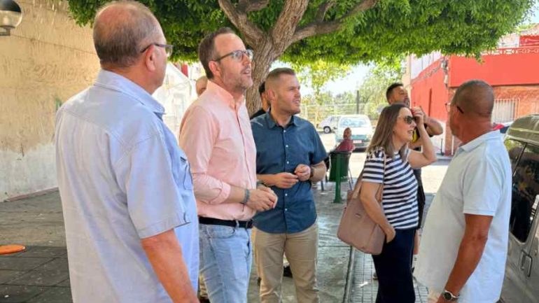 El PSOE denuncia el “abandono” del barrio de Patilla