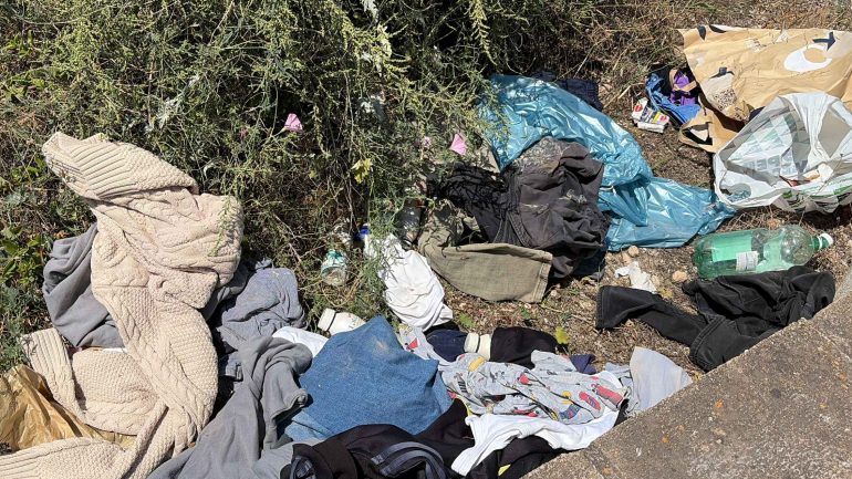 El PSOE denuncia el “grave deterioro” del Huerto de la Veleta con “suciedad, vegetación descontrolada y mobiliario en mal estado”