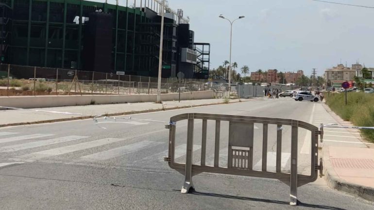 Operación policial con más de 200 agentes contra las falsificaciones en el mercadillo del Martínez Valero
