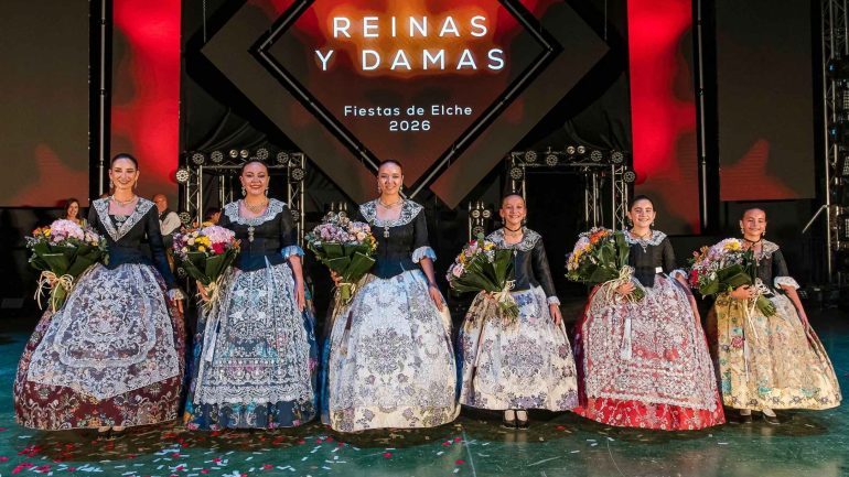Versión Radio retransmite EN DIRECTO la Proclamación de las Reinas y Damas de las Fiestas de Elche 2026