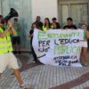 La quinta semana de huelga indefinida en educación comienza con una concentración de estudiantes en la plaça de Baix