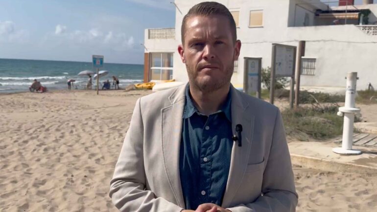El PSOE reclama más inversión en iluminación, accesibilidad y limpieza en La Marina