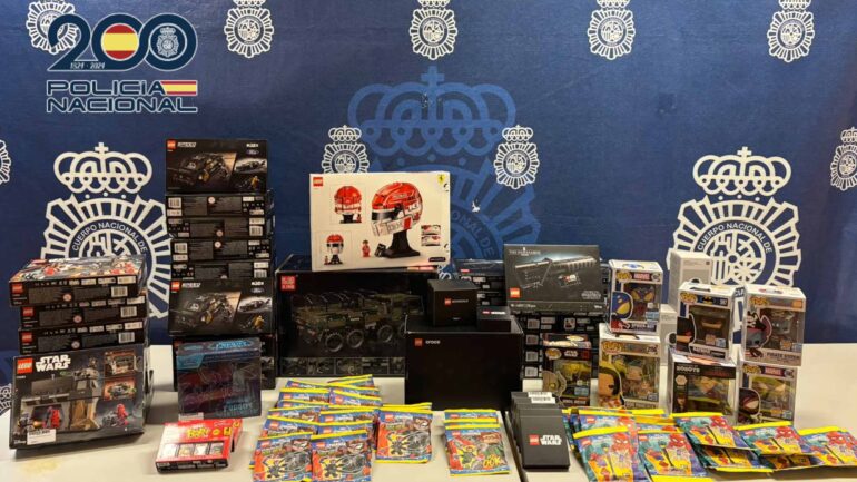 Robó a un vecino en una vivienda de Torrellano piezas de juguete de coleccionista valoradas en más de 10.000 euros