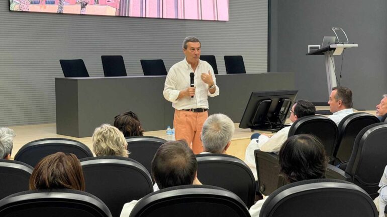 El conseller de Sanidad visita el Hospital General y anuncia una inversión de 33 millones de euros